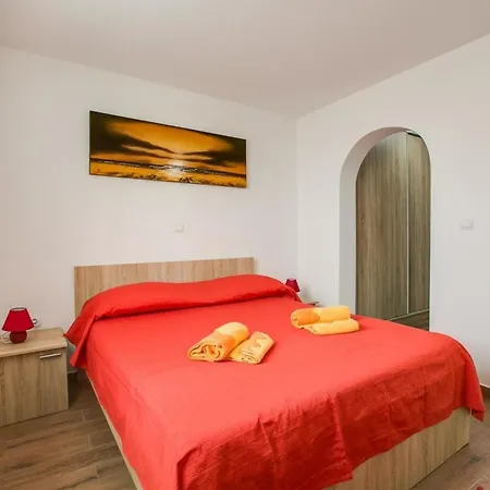 Apartment Fuer 4 Personen Ca 48 Qm In Medulin, Istrien Suedkueste Von Istrien